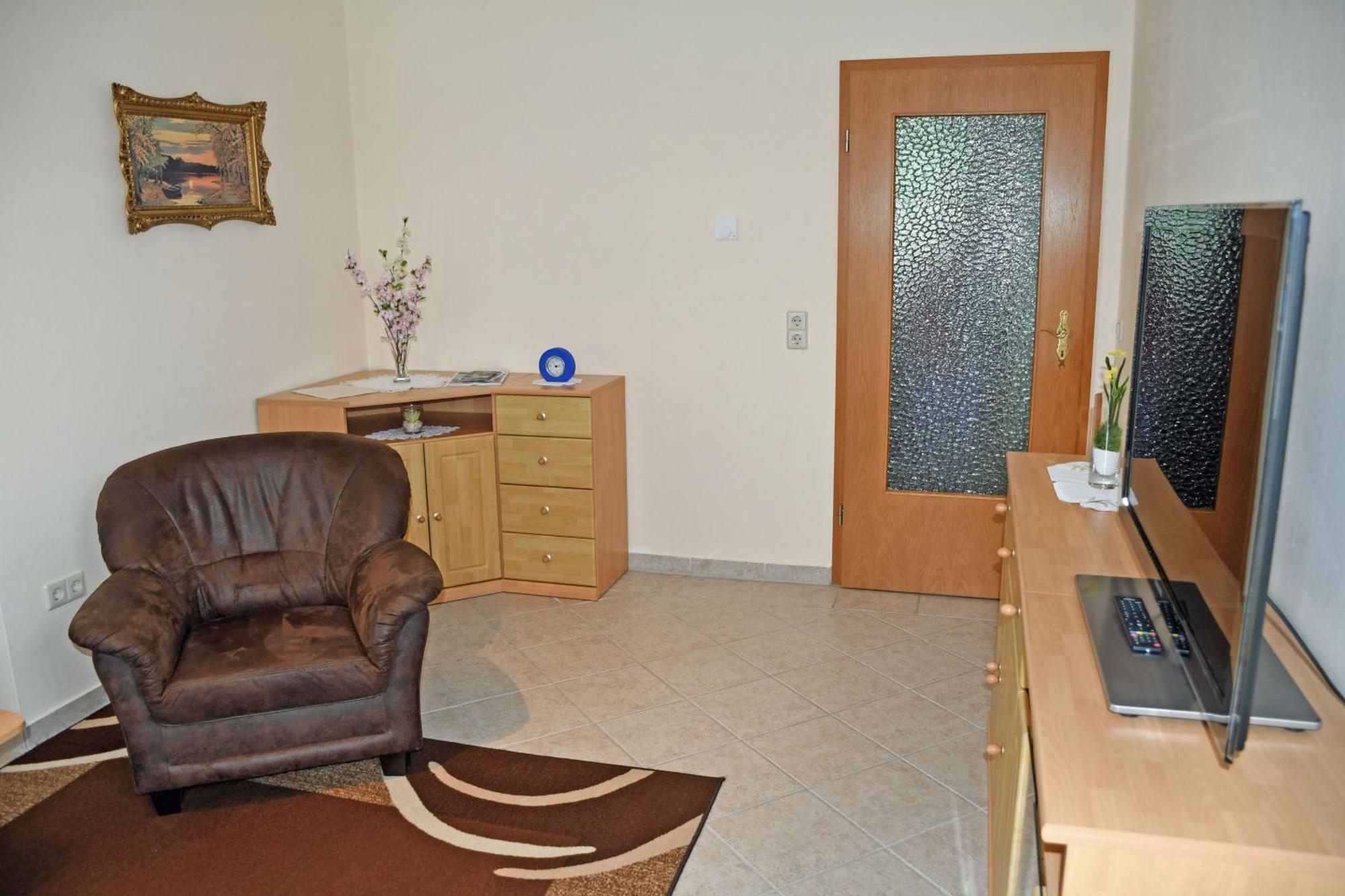 Ferienappartement Lisa ゼリン エクステリア 写真