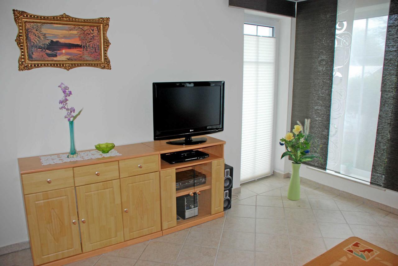 Ferienappartement Lisa ゼリン エクステリア 写真